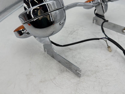 1999 - 2006 Harley-Davidson Touring Electra Glide Classic Front Turn Signal Indicators Aux Light Bar  	68712-94A