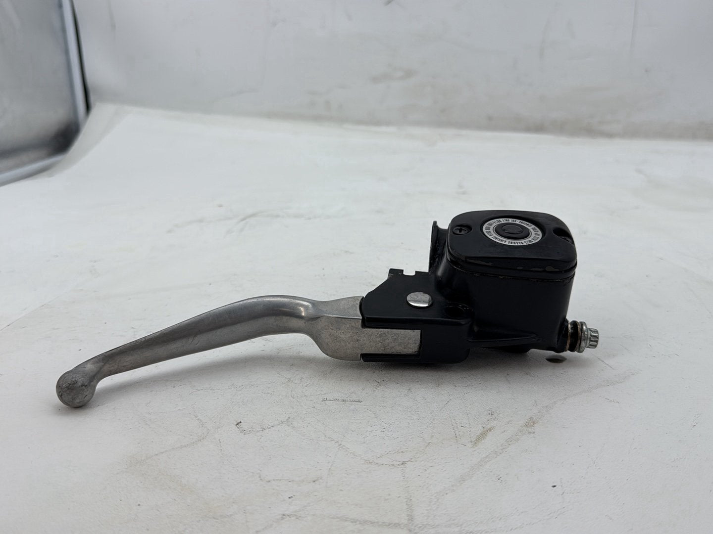 2007 Harley Street Glide Touring FLHX OEM Front Right Brake Lever Master Cylinder