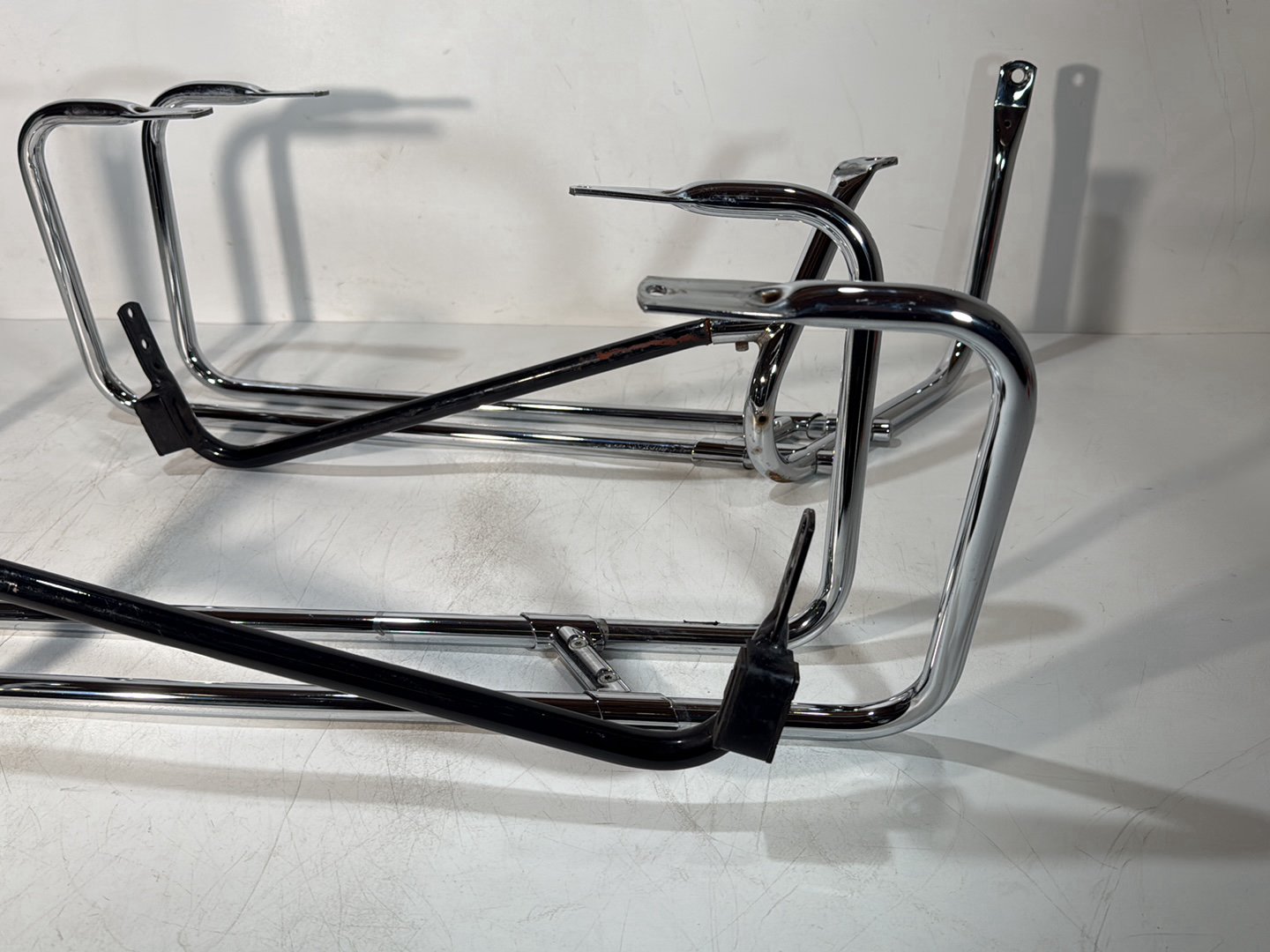 2007 - 2012 Harley-Davidson Touring Electra Glide Ultra Rear Left Right Saddlebag Guard Rails Bar 49193-93