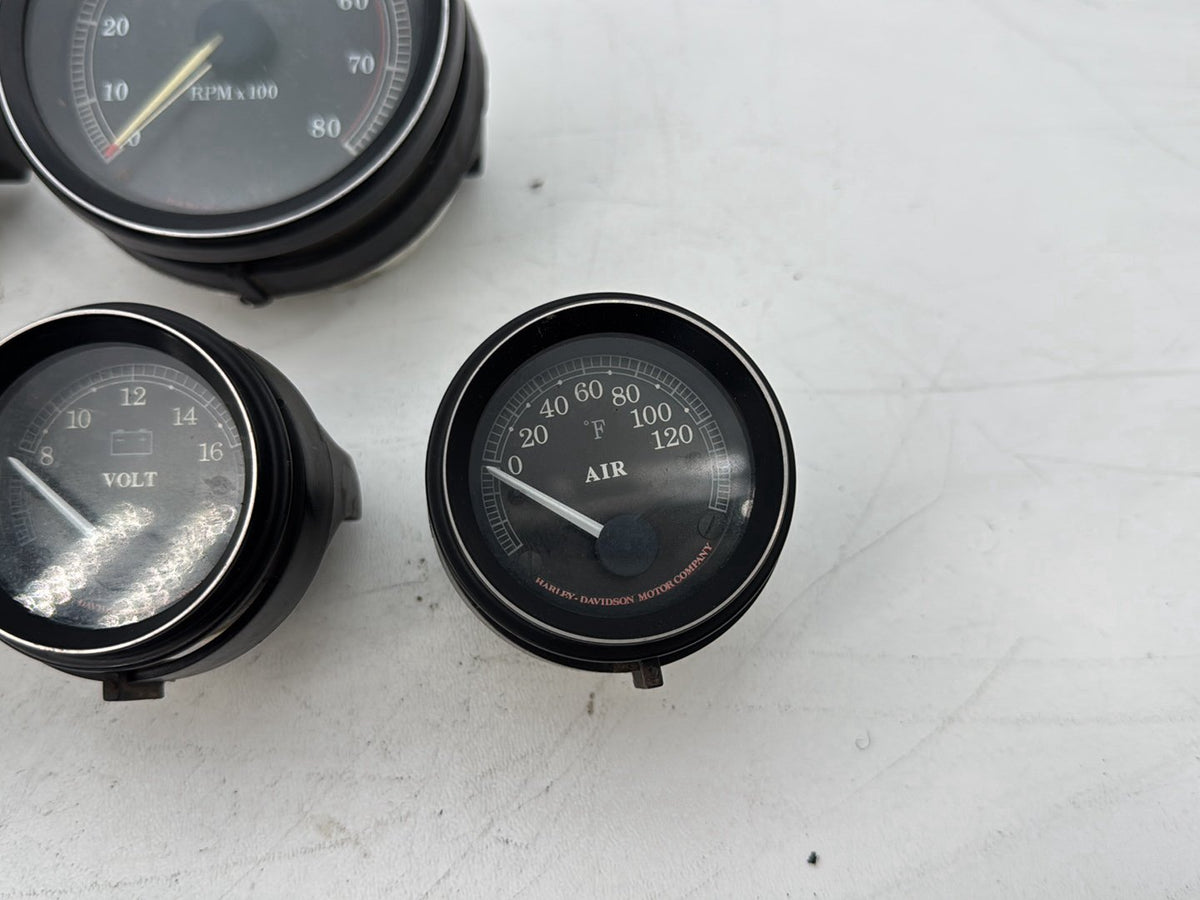 1999 - 2006 Harley-Davidson Touring Electra Glide Classic Air Oil Volt Fuel Tacho Speedo Gauges 60677-94A
