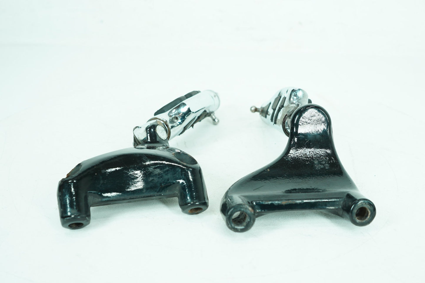 2004 - 2013 Harley-Davidson Sportster Custom Passenger Left & Right Foot Pegs 49314-04