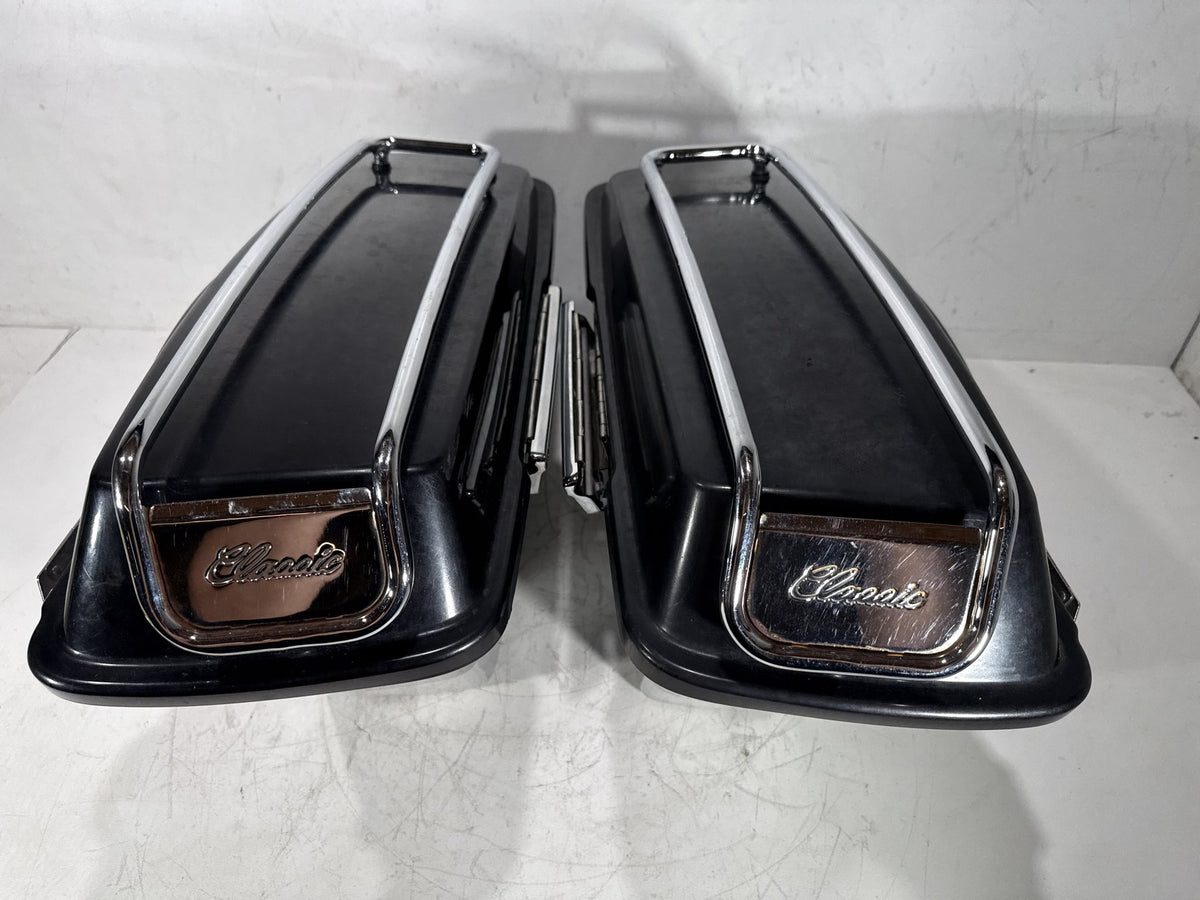 2012 Harley Electra Glide Touring Ultra OEM Left Right Saddlebags Luggage NOKey