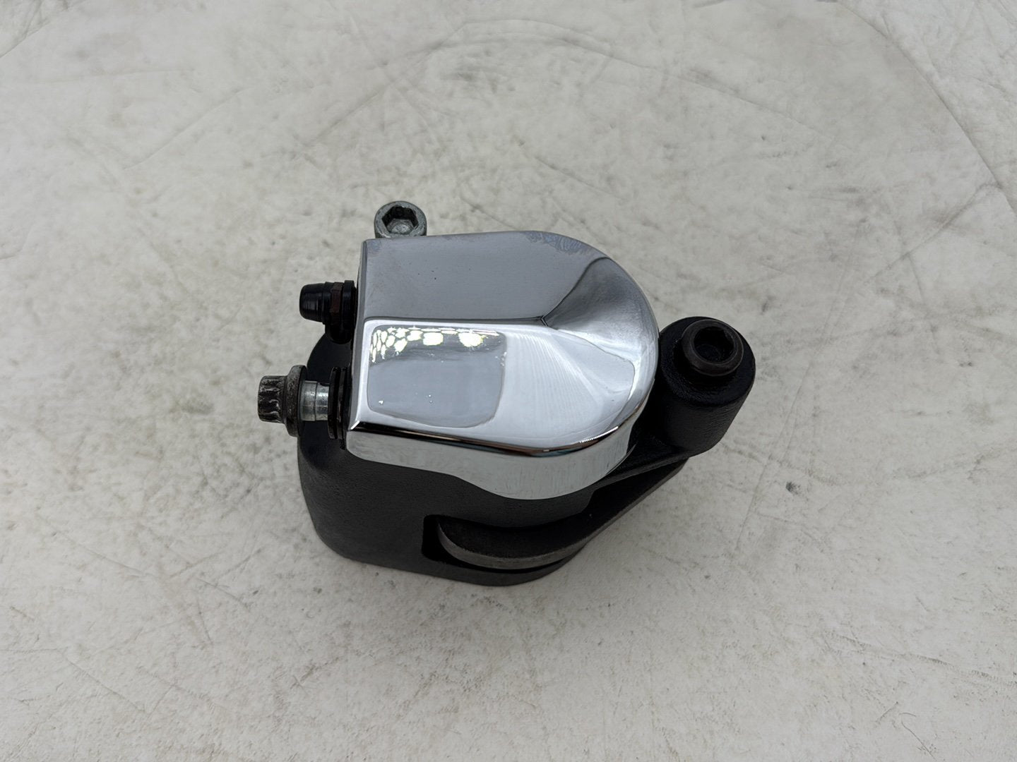 1998 Harley Touring FLHTCUI Electra Glide Ultra OEM Front Right 1 Brake Caliper