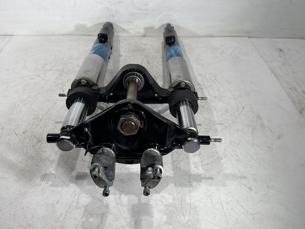 2005 Harley Road King Touring Police OEM Front Triple Tree Set & LH RH Fork Legs Sliders