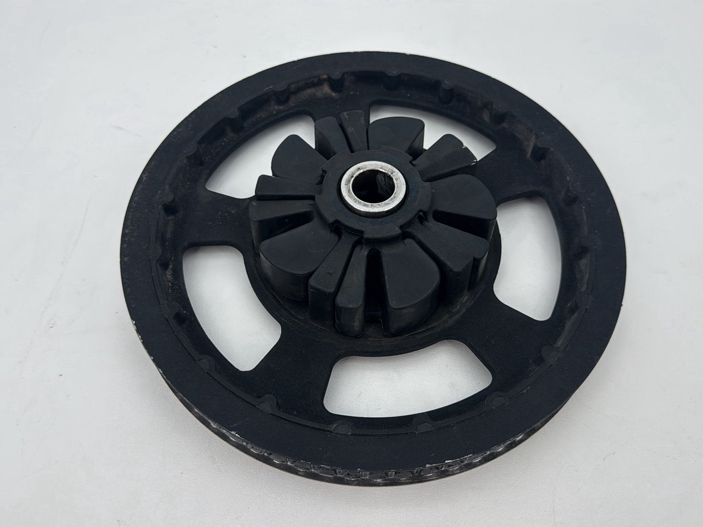 2011 Harley Road King Touring Classic OEM Rear Driver Pulley Sprocket 68T 1"