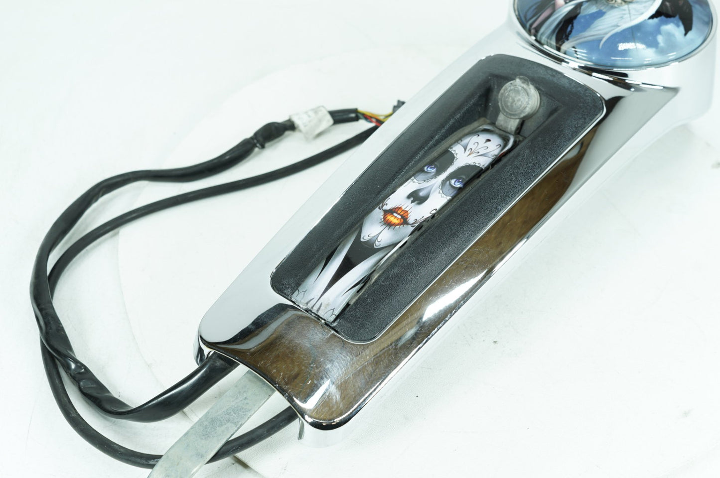 2007 - 2012 Harley-Davidson Touring Electra Glide Ultra Fuel Gas Tank Dash Console NOKey  	61270-08