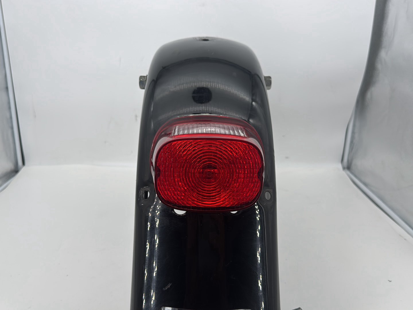 1999 - 2006 Harley-Davidson Touring Electra Glide Classic Rear Wheel Fender Taillight Brake Lamp 59579-01B