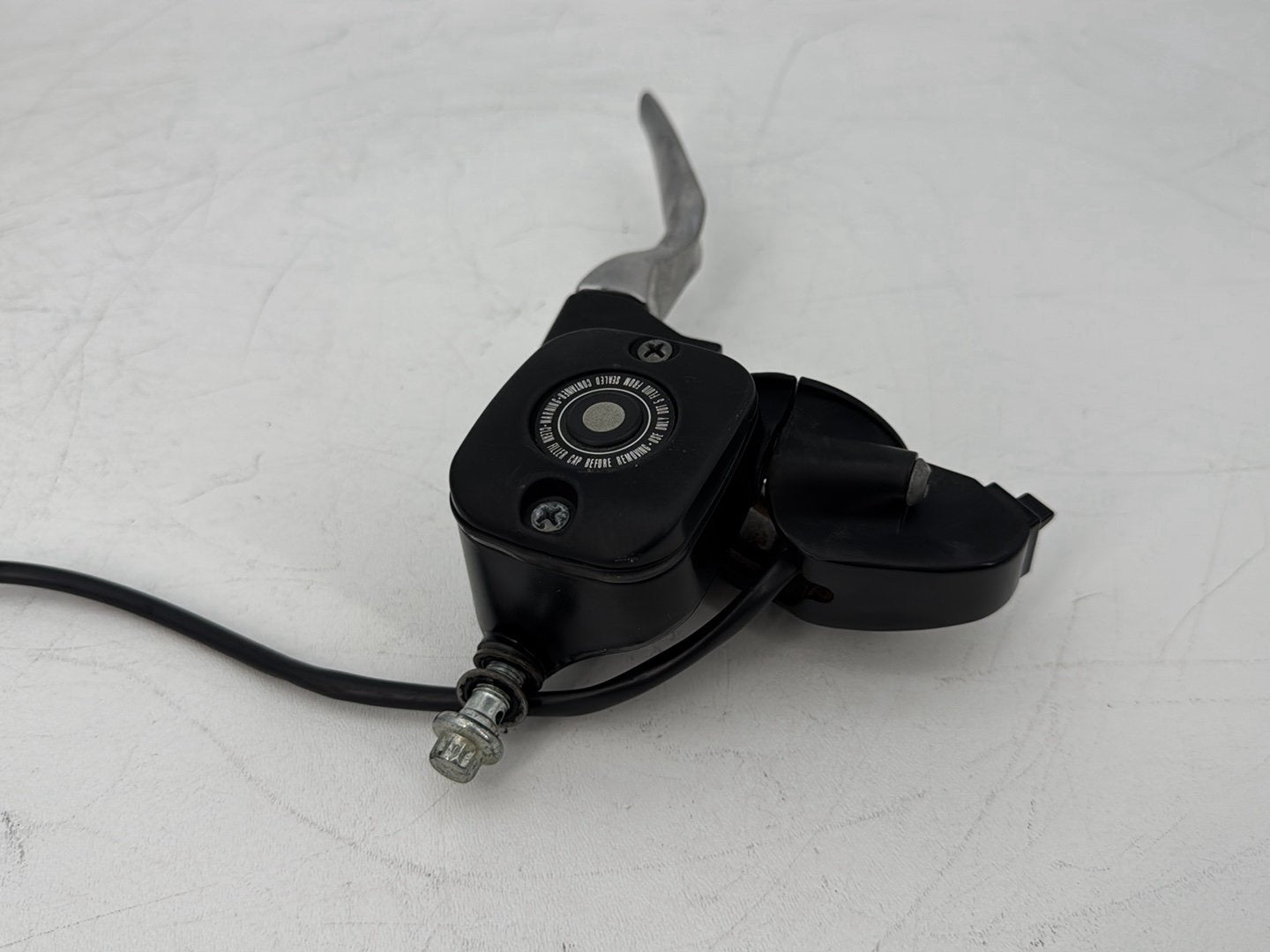 1999 - 2006 Harley-Davidson Touring Electra Glide Classic Front Right Brake Lever Master Cylinder 45013-96D