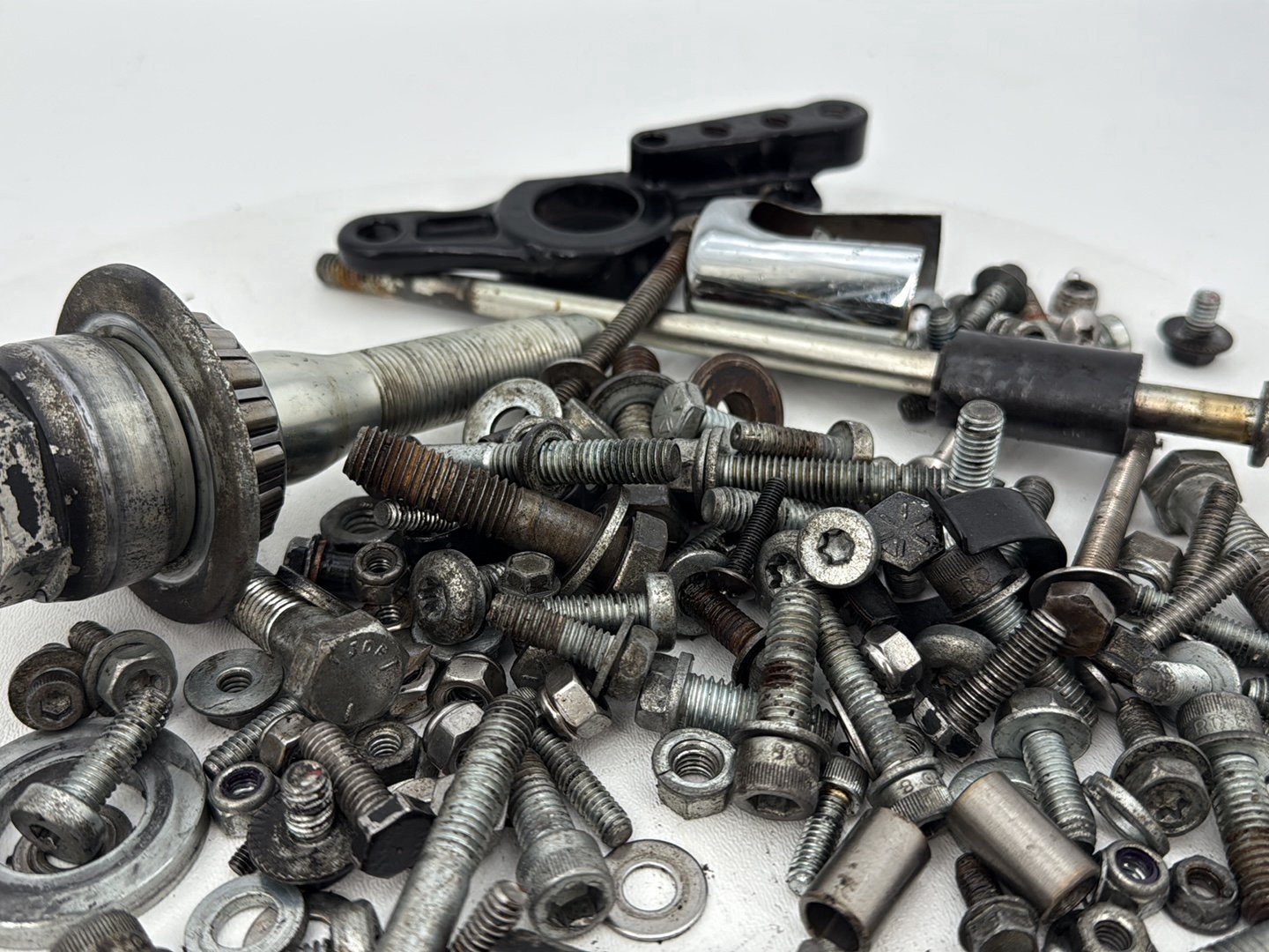 2019 - 2023 Harley-Davidson Touring Road King Special Hardware Bolts Nuts & Brackets 16400005