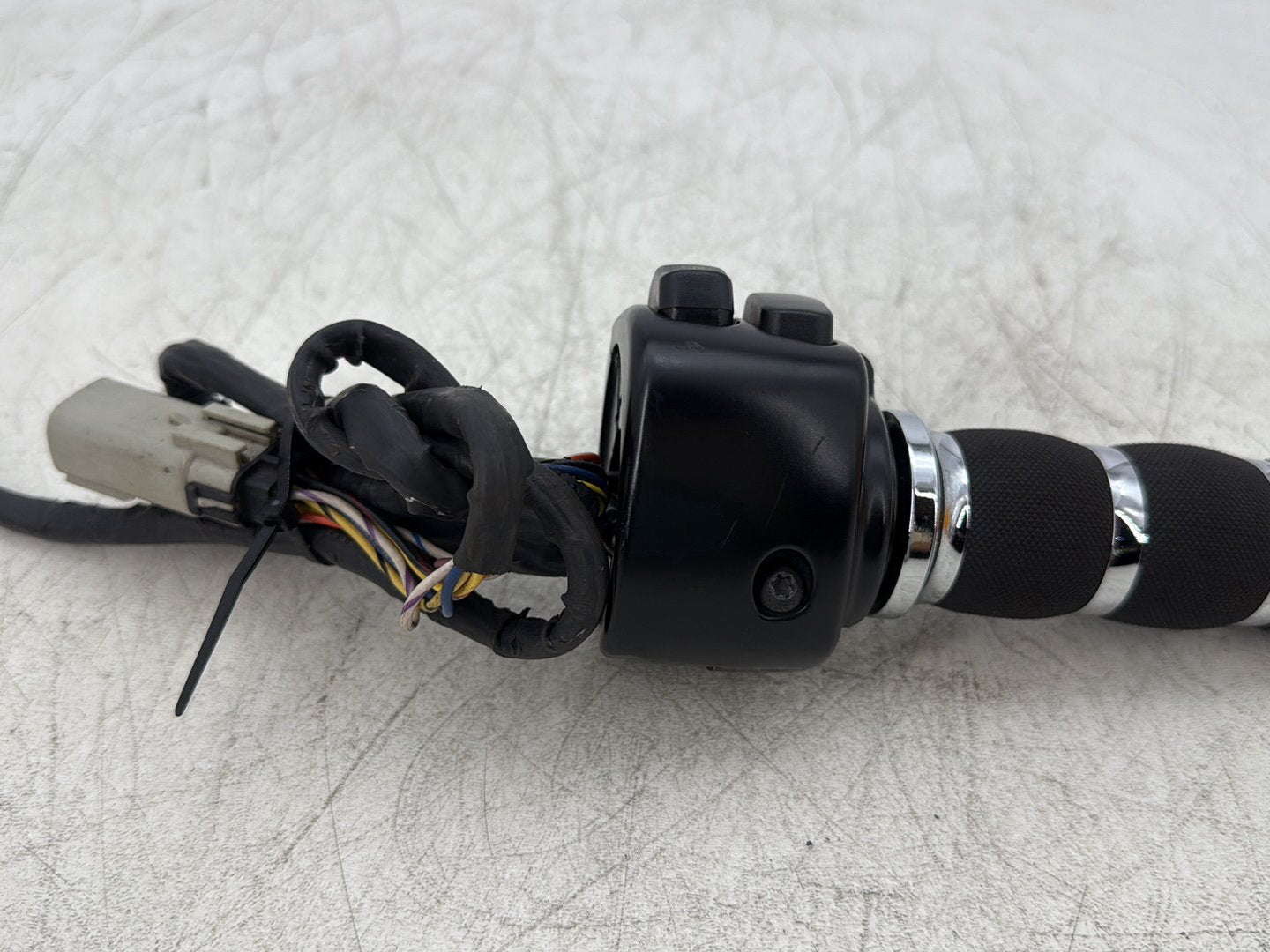 2007 Harley Dyna Street Bob FXDBI OEM Right Engine Start Kill Switches Controls