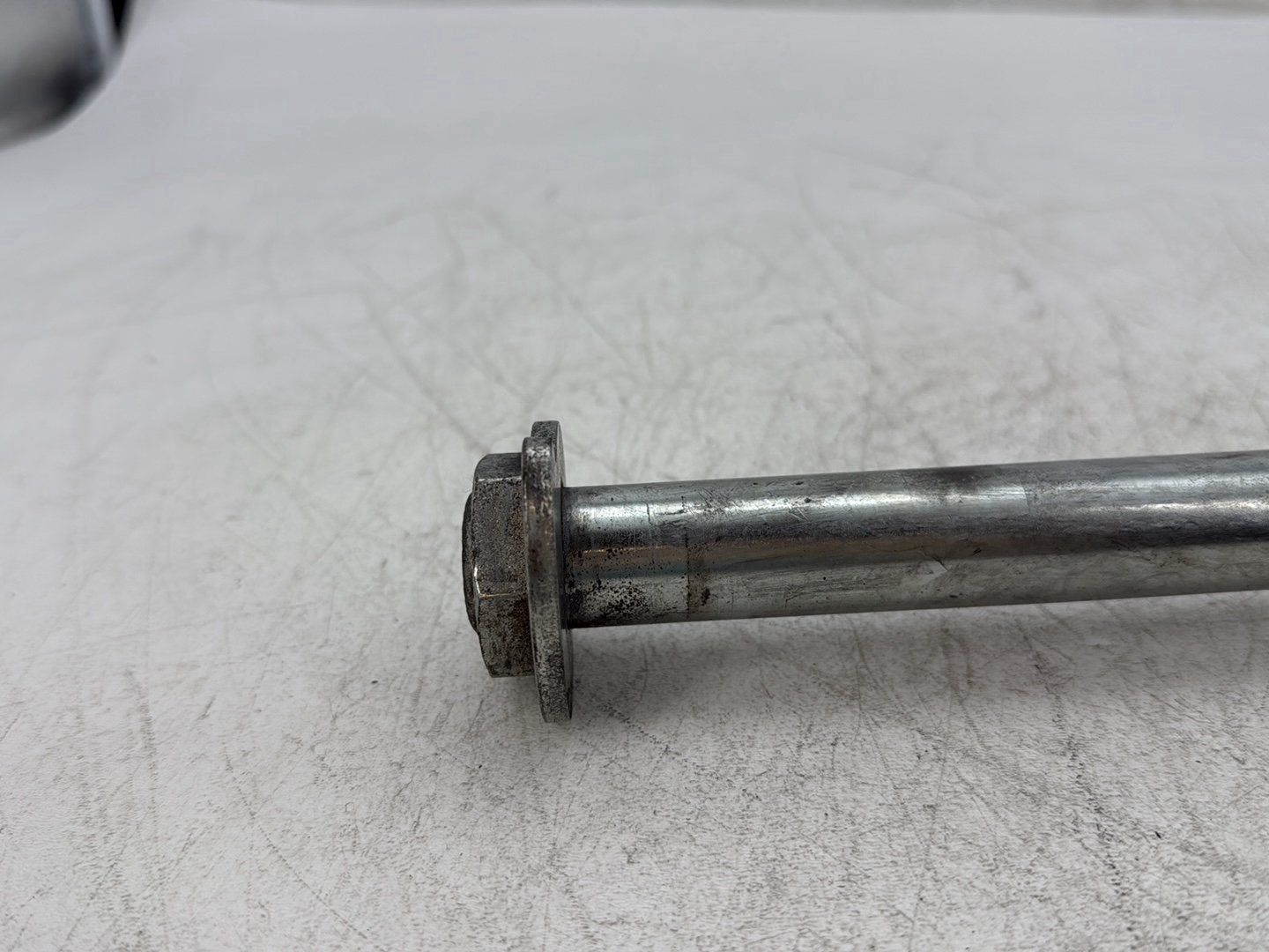 2005 Harley Electra Glide Touring Ultra FLHTCUI OEM Rear Wheel Axle Bolt Shaft
