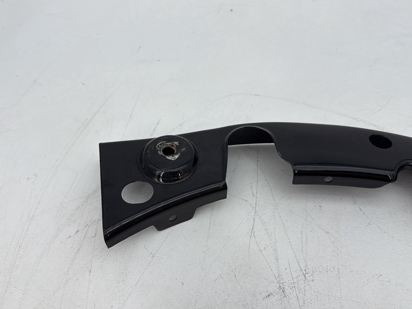 2011 Harley Electra Glide Ultra FLHTK OEM Rear Left Right Fender Struts Bracket