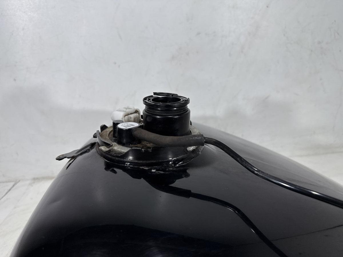 2013 Harley Street Glide Touring FLHX OEM Fuel Gas Tank Gasoline Reservoir