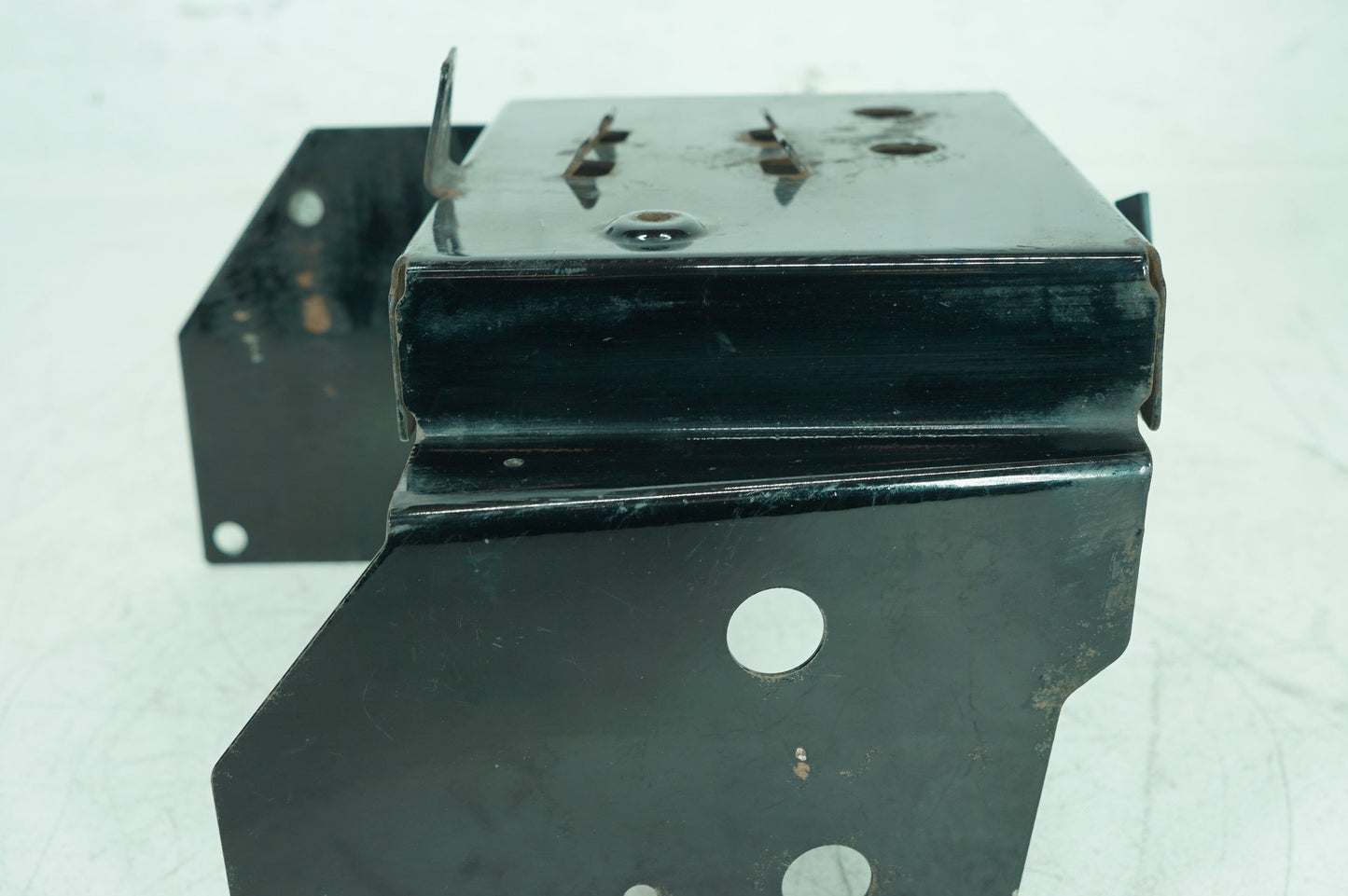 2007 - 2016 Harley-Davidson Touring Police Electra Battery Tray Bracket Holder Carrier 66281-02