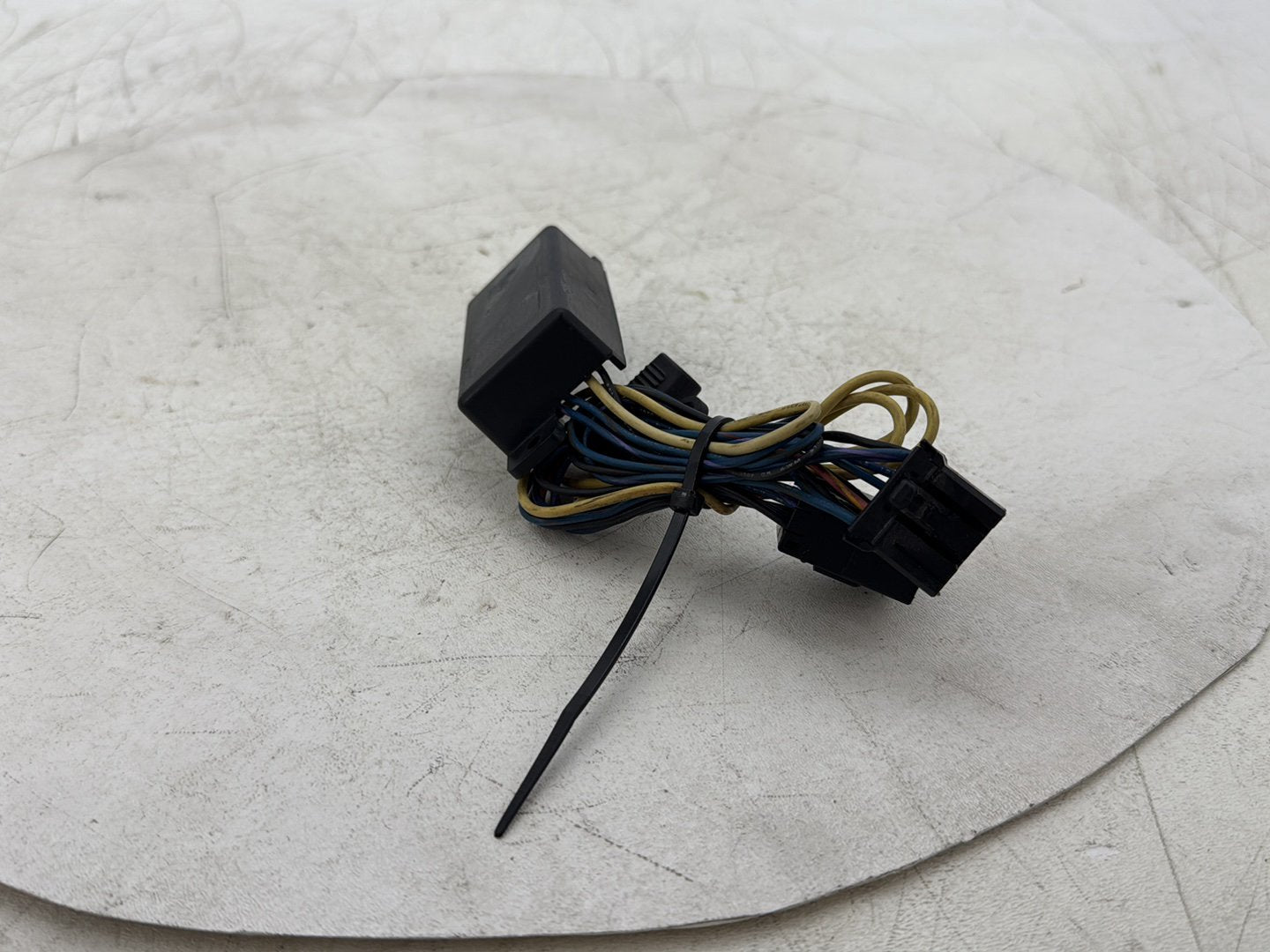 2015 Harley Dyna Low Rider FXDL OEM Tail Lamp Running Light Module Equalizer