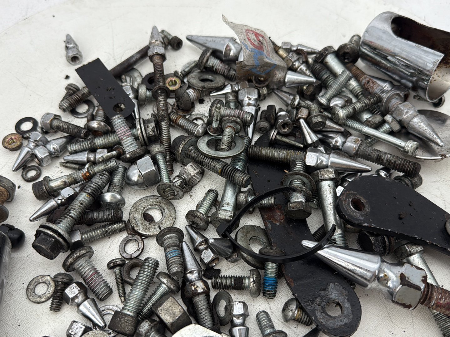 2006 Harley Dyna FXDWGI Wide Glide OEM Hardware Bolts Nuts & Brackets