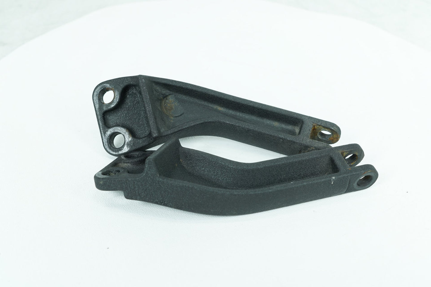 2007 - 2017 Harley-Davidson Dyna Switchback Left Right Foot Rest Peg Support Bracket 49224-06A