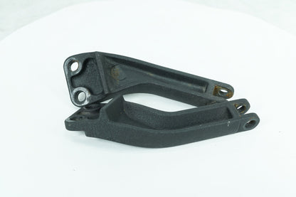 2007 - 2017 Harley-Davidson Dyna Switchback Left Right Foot Rest Peg Support Bracket 49224-06A