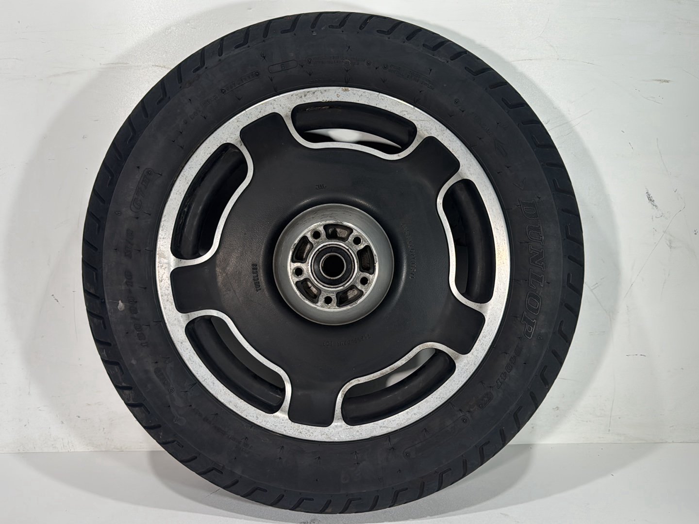 2007 Harley Street Glide Touring FLHX OEM Rear Wheel Rim Tire 130/90-16 M/C 67H