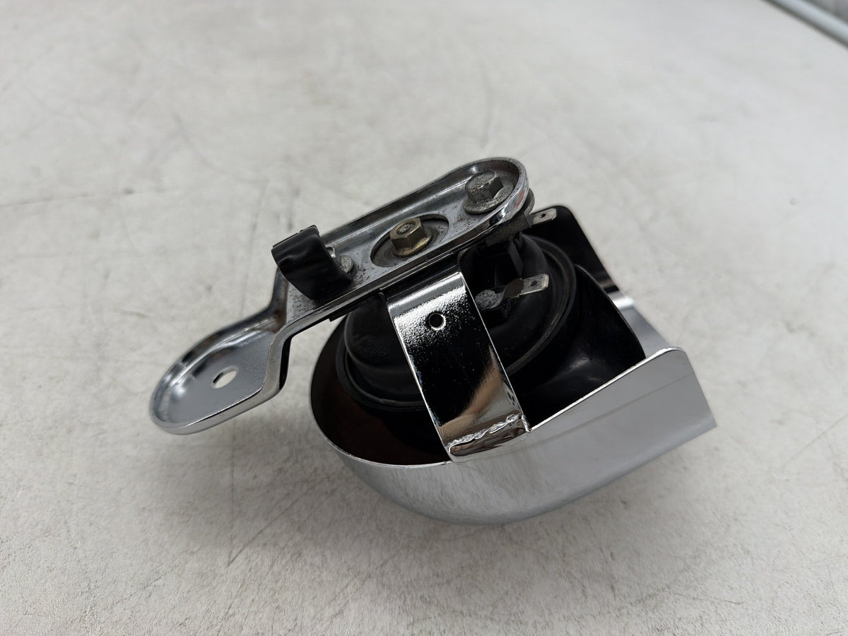 2001 Harley Fat Boy Softail FLSTFI OEM Horn Signal Klaxon Chrome Cover