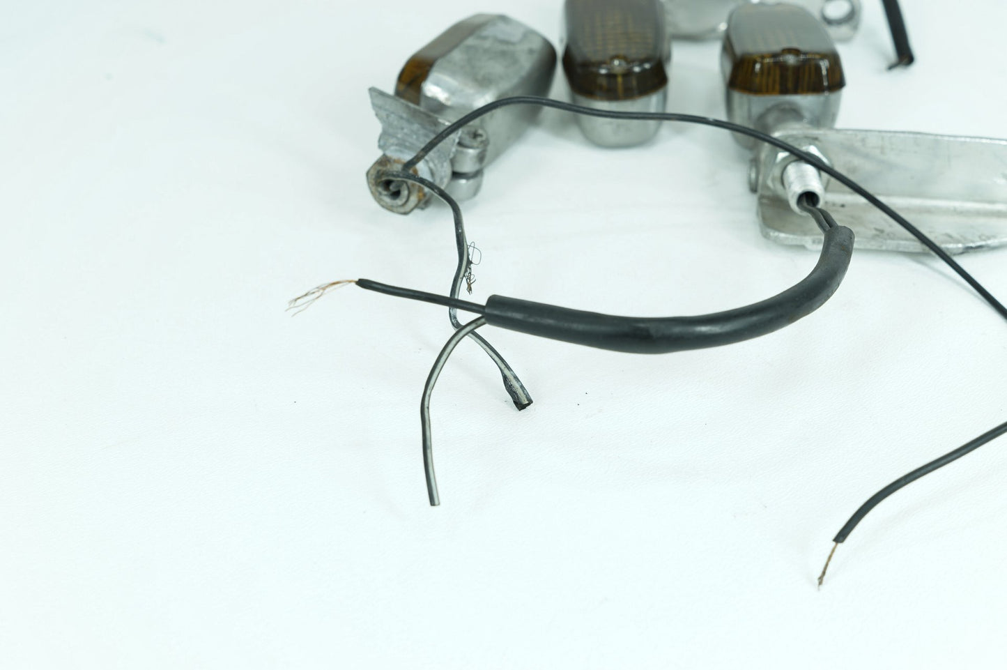 1984 - 1990 Harley-Davidson Sportster Evolution Front Left Right Turn Signal Indicators 68405-86