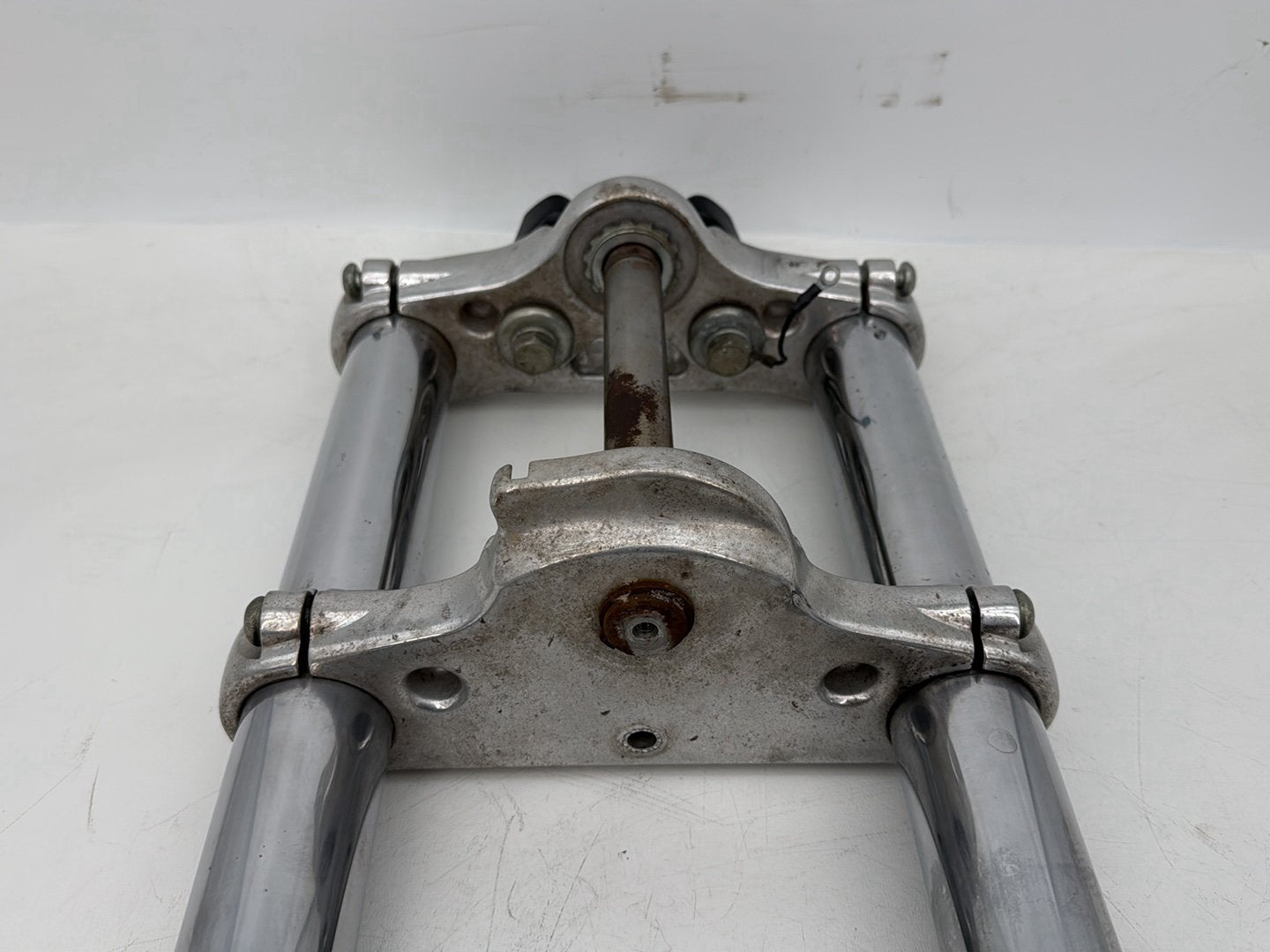1999 - 2006 Harley-Davidson Dyna Super Glide Front Triple Tree Set & LH RH Fork Legs Sliders 45538-06