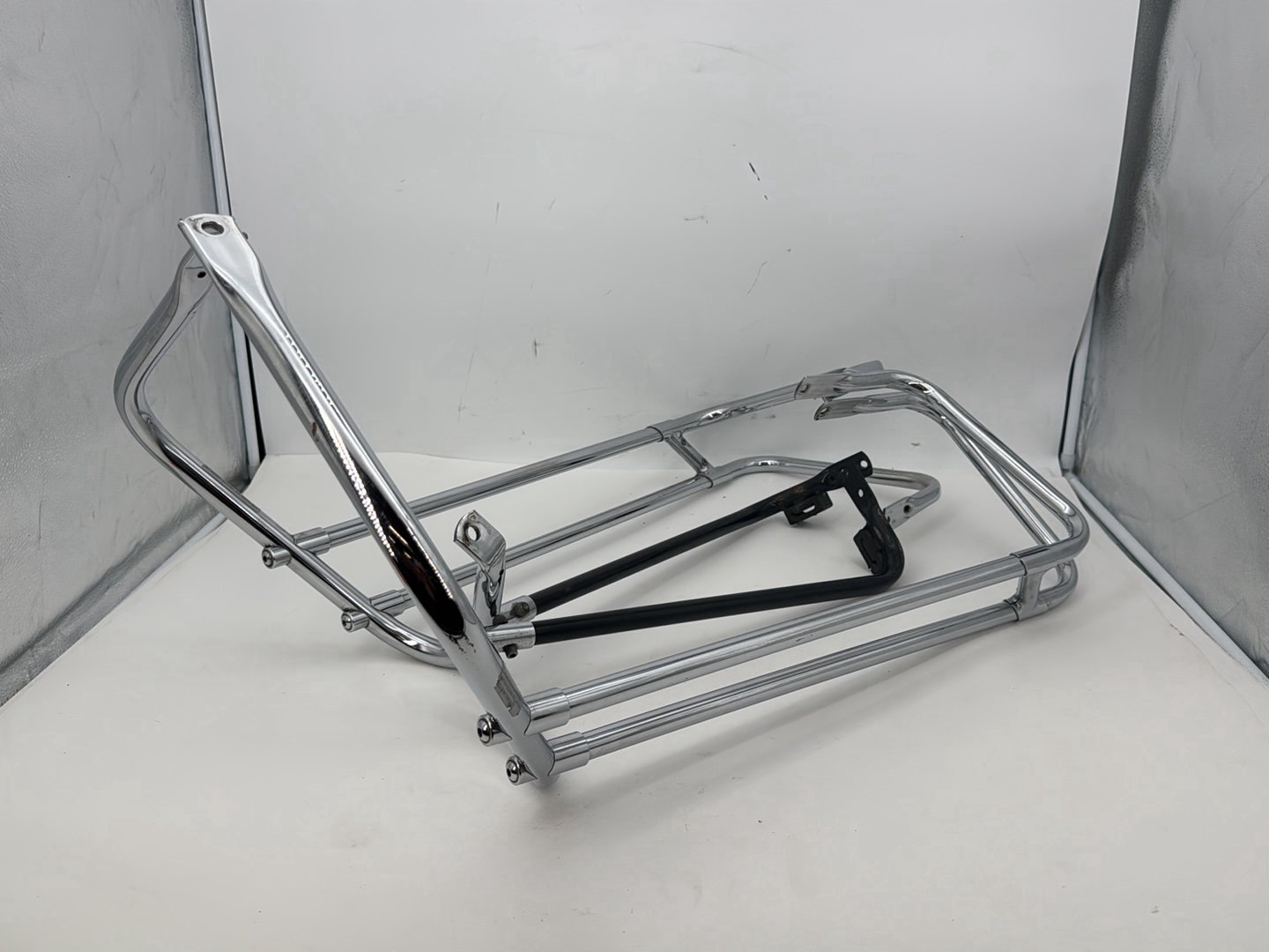 1999 - 2006 Harley-Davidson Touring Electra Glide Classic Rear Left Right Saddlebag Guard Rails Bar 90718-79C