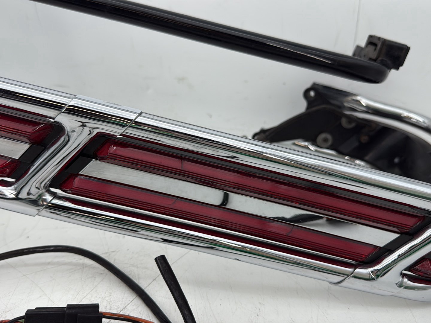 1995 Harley Touring FLHTCI Electra Glide Classic OEM Rear Left Right Saddlebag Guard Rails Bar