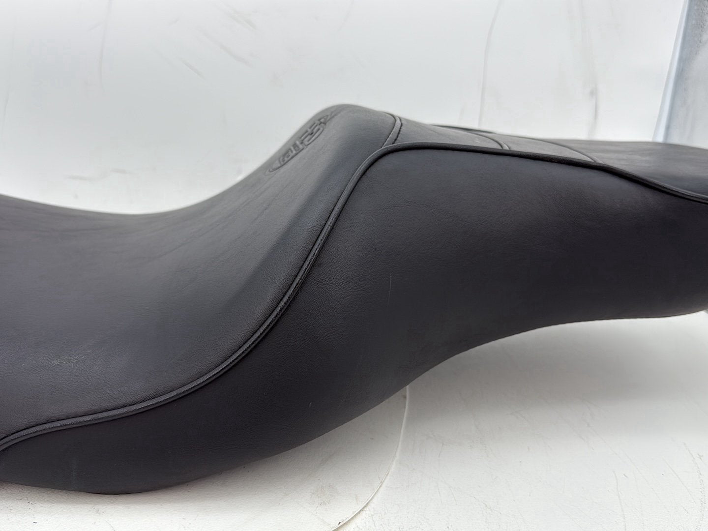 2002 Harley Dyna FXD Super Glide OEM Passenger Rider Driver Seat Saddle