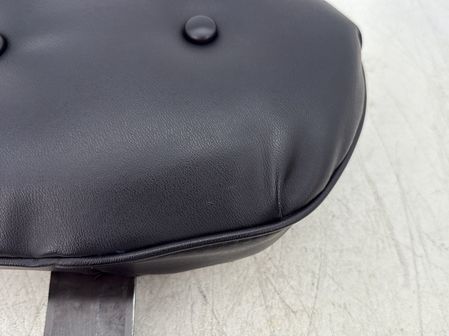 1998 Harley Touring FLHTCUI Electra Glide Ultra OEM Rider Driver Backrest Adjustable Cushion Pad