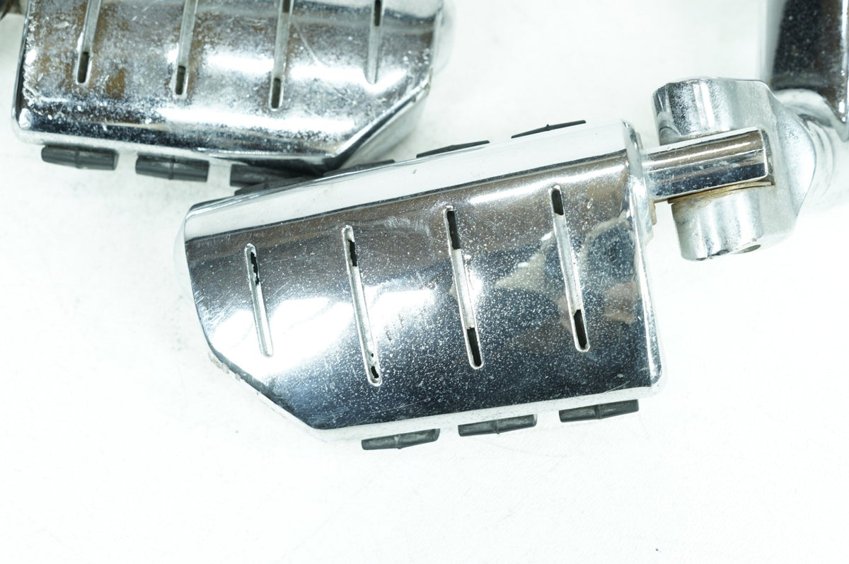 1997 Harley FLHTCUI Electra Glide Ultra OEM Front Highway Foot Pegs Set