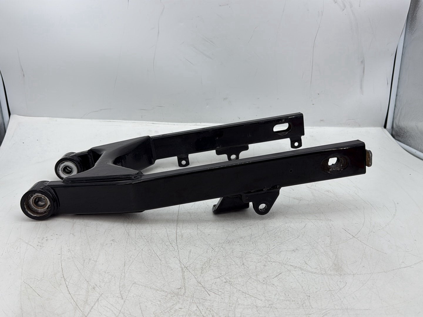2005 Harley Dyna FXDWG Wide Glide OEM Rear Fork Swingarm Swing Arm