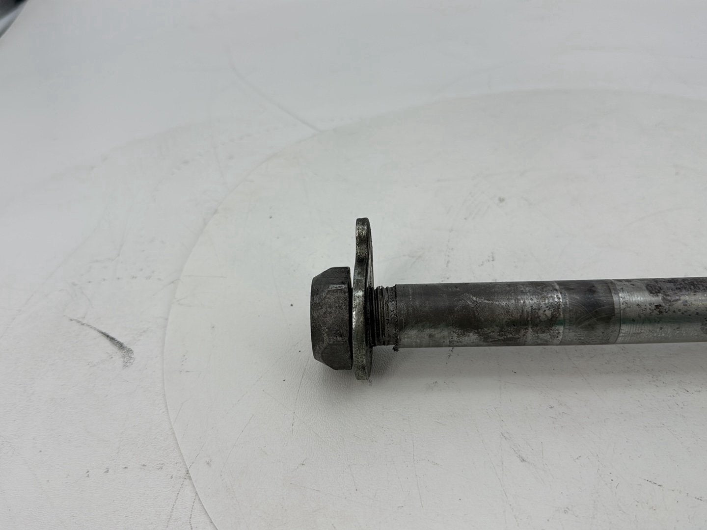 1999 - 2006 Harley-Davidson Touring CVO Screamin Eagle Road King Rear Wheel Axle Bolt Shaft 41056-02