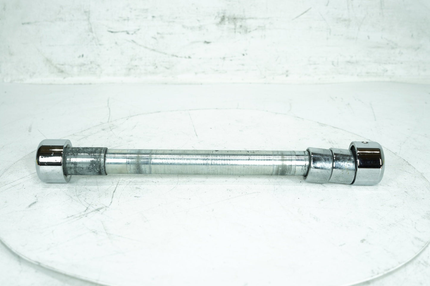 1999 - 2006 Harley-Davidson Touring Road King Classic Front Wheel Axle Bolt Shaft 43364-00