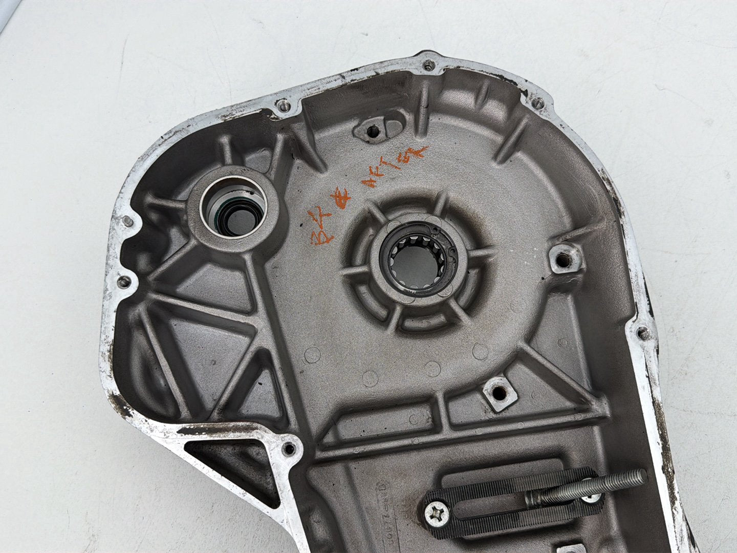 1984 - 1998 Harley-Davidson Touring Electra Glide Classic Inner Primary Clutch Cover 60677-99B