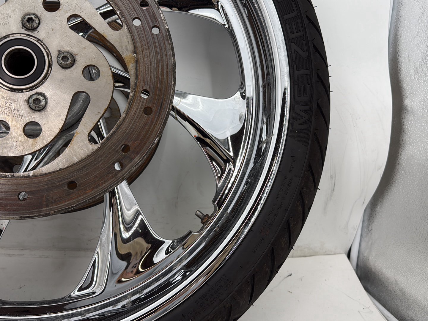 2005 Harley Road Glide Touring FLTRI OEM Front Wheel Rim Tire