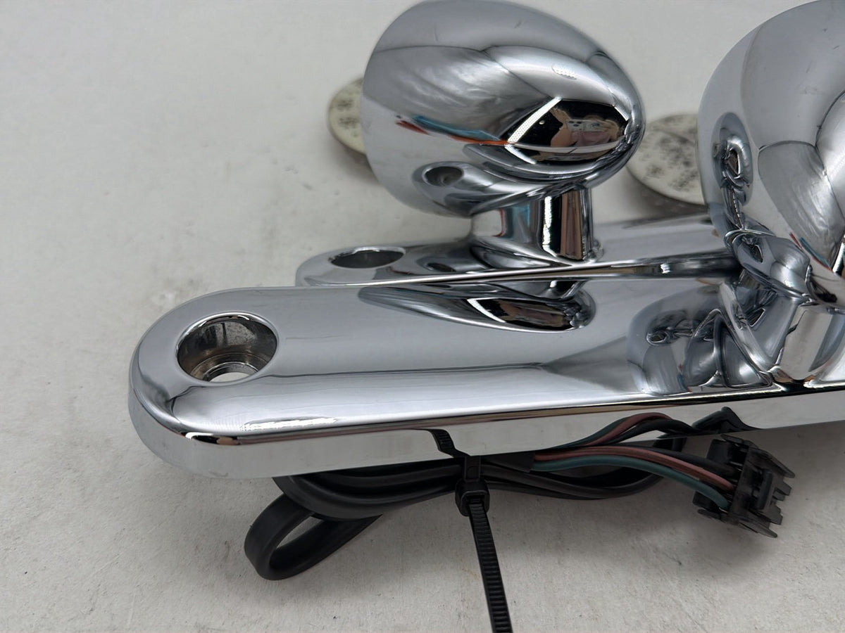 10 Harley Street Glide Touring FLHX OEM Front Left Right Turn Signal Indicators