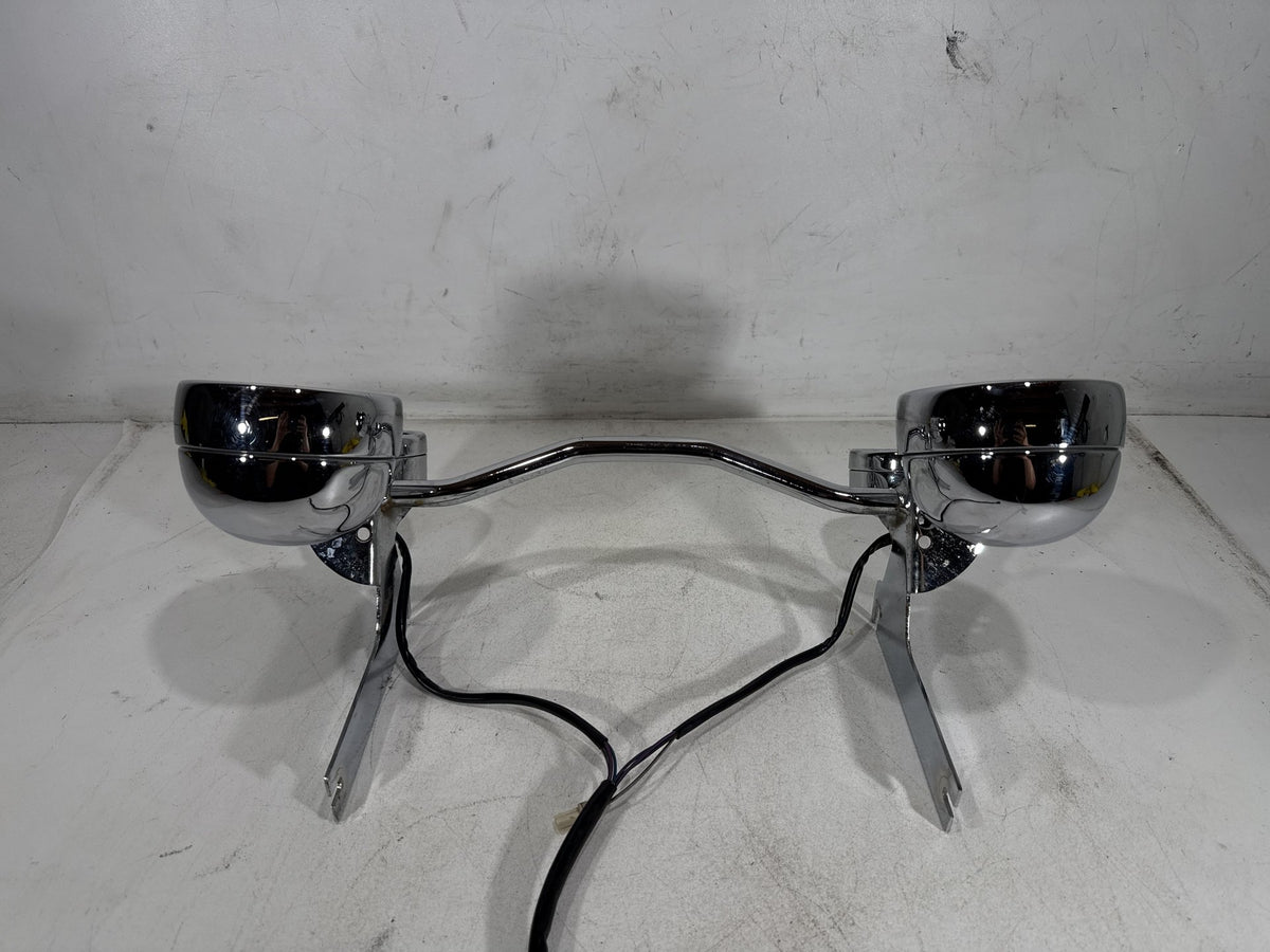 01 Harley Electra Touring Classic OEM Front Turn Signal Indicators Aux Light Bar