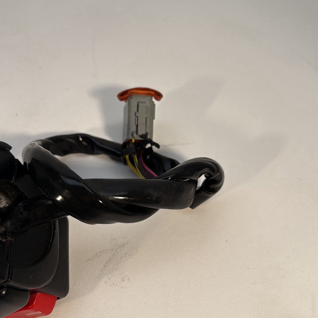 1984 - 1998 Harley-Davidson Touring Road King Police Left Turn Signal Headlight Switches Controls 71515-08