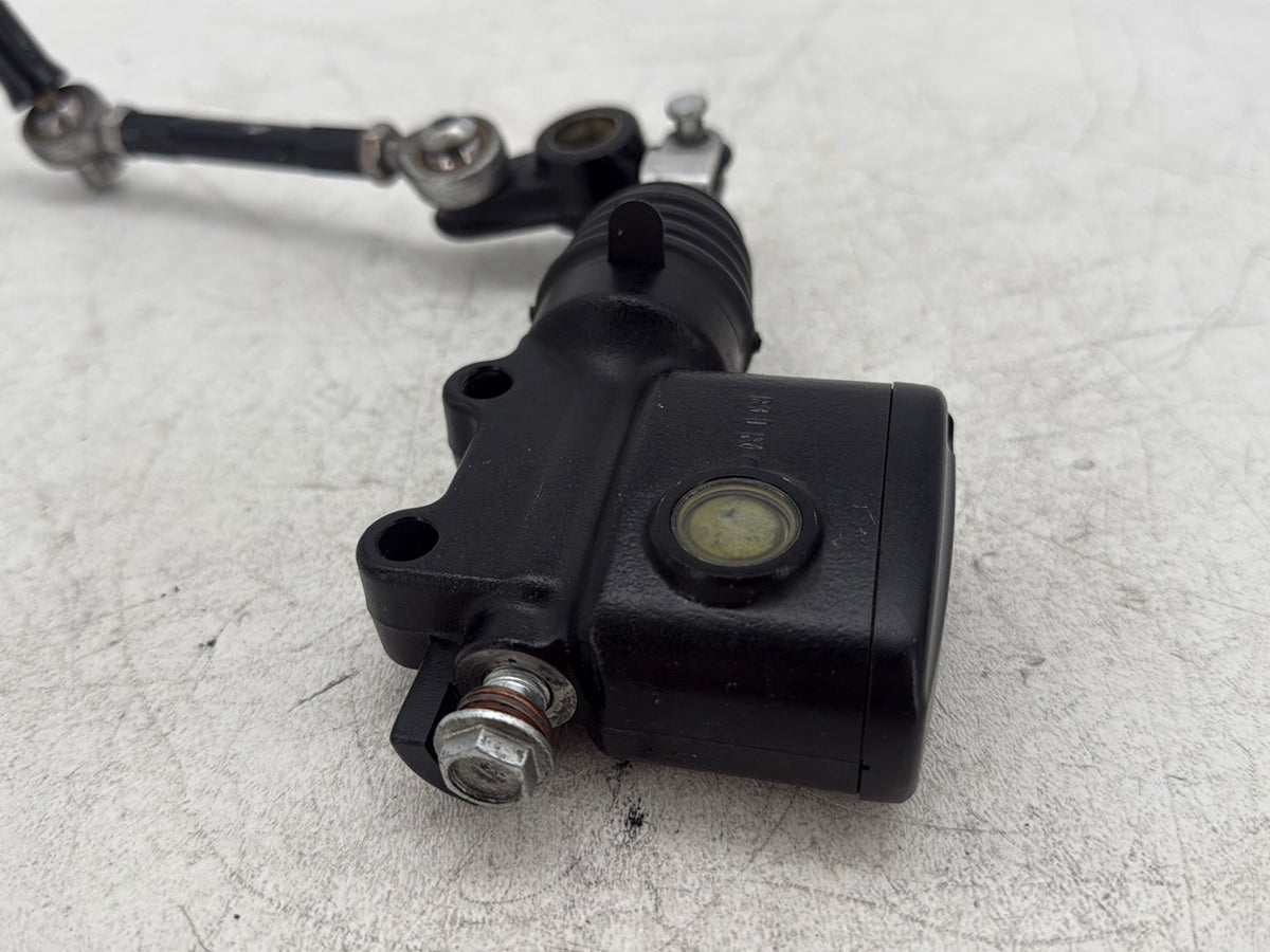 2019 Harley Softail Street Bob FXBB OEM Rear Brake Master Cylinder Reservoir