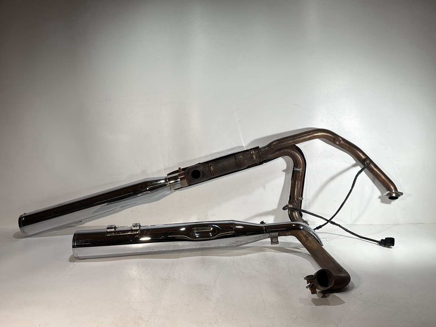 2019 - 2023 Harley-Davidson Touring Street Glide Exhaust Header Pipes Muffler Vance & Hines 65600176