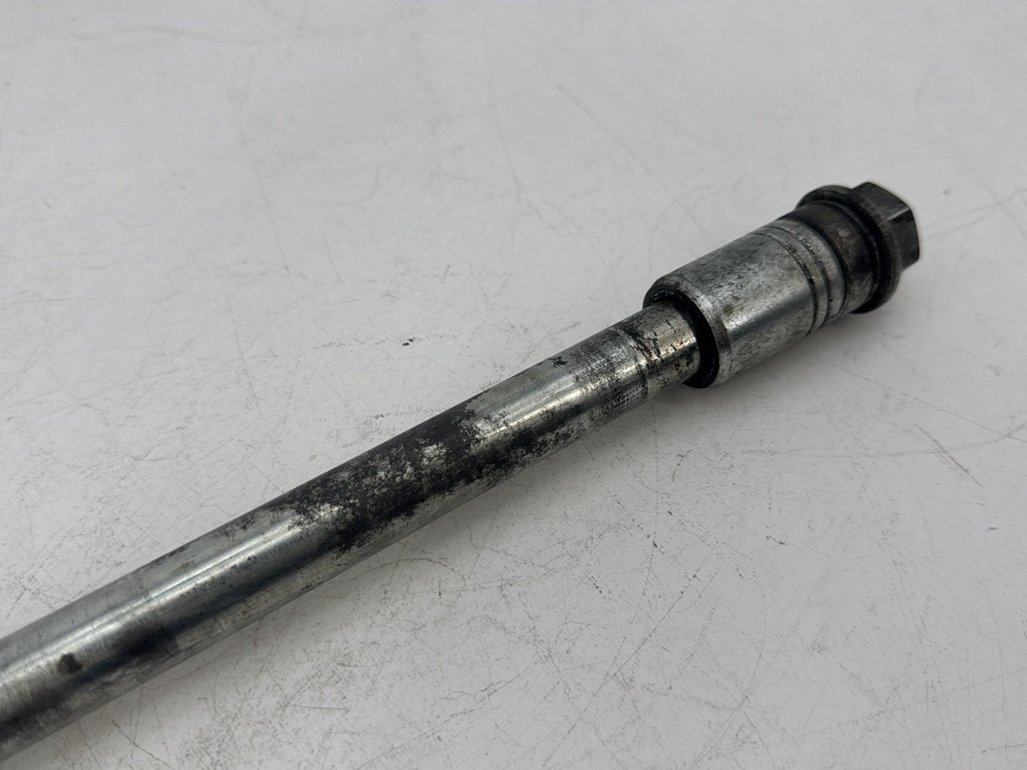 1999 - 2006 Harley-Davidson Touring Electra Glide Classic Rear Wheel Axle Bolt Shaft 41110-89