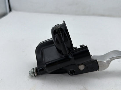 03 Harley Road King Touring Classic OEM Front Right Brake Lever Master Cylinder