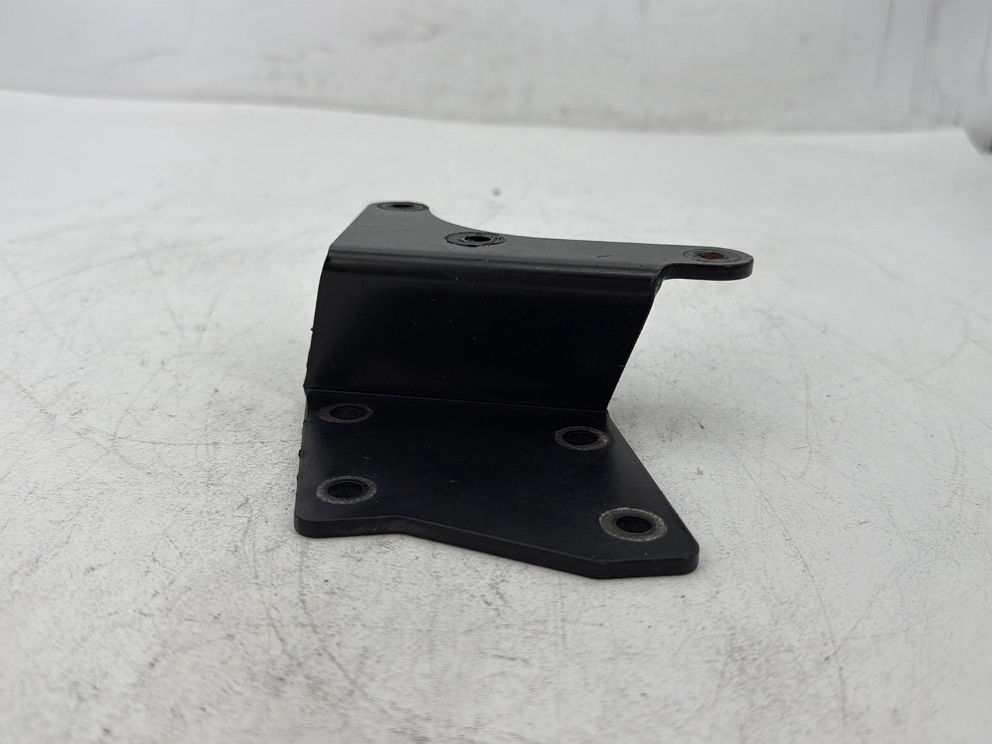 2006 Harley Dyna FXDWGI Wide Glide OEM Exhaust System Support Bracket Holder