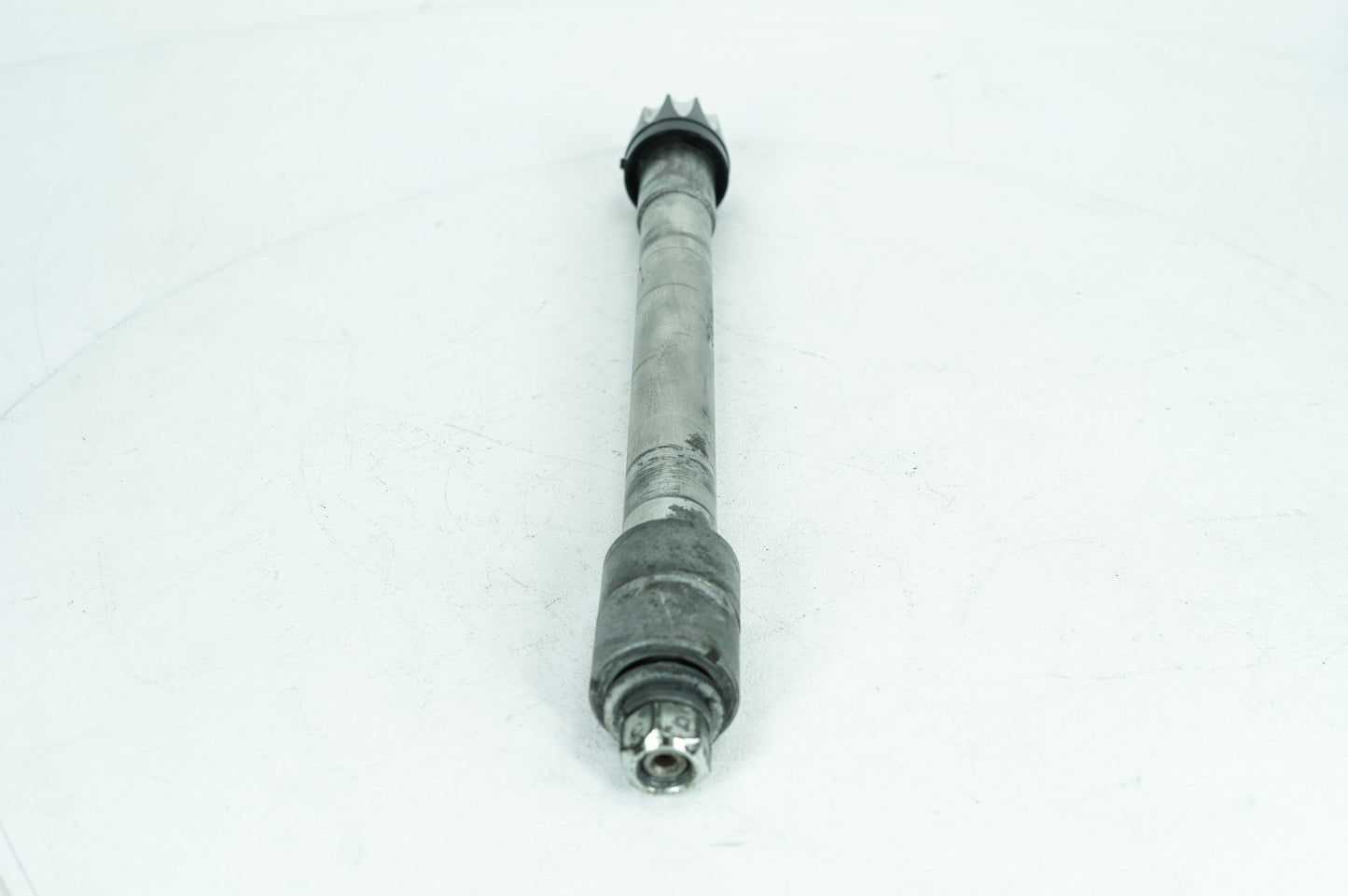 1999 - 2006 Harley-Davidson Touring Electra Ultra Front Wheel Axle Bolt Shaft 43364-00
