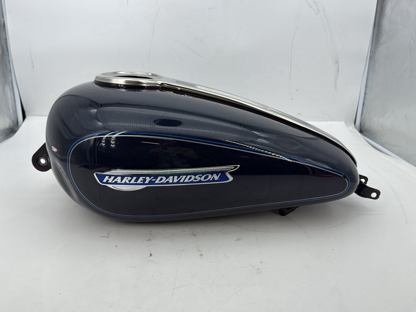 2009 Harley Sportster XL1200C 1200 Custom OEM Fuel Gas Tank Gasoline Reservoir