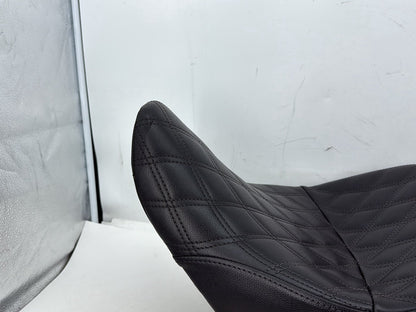 2011 Harley Softail FLSTFB Fat Boy OEM Passenger Rider Driver Seat Saddle