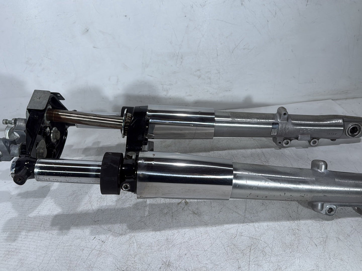 2007 Harley Electra Glide Touring OEM Front Triple Tree LH RH Fork Legs Sliders