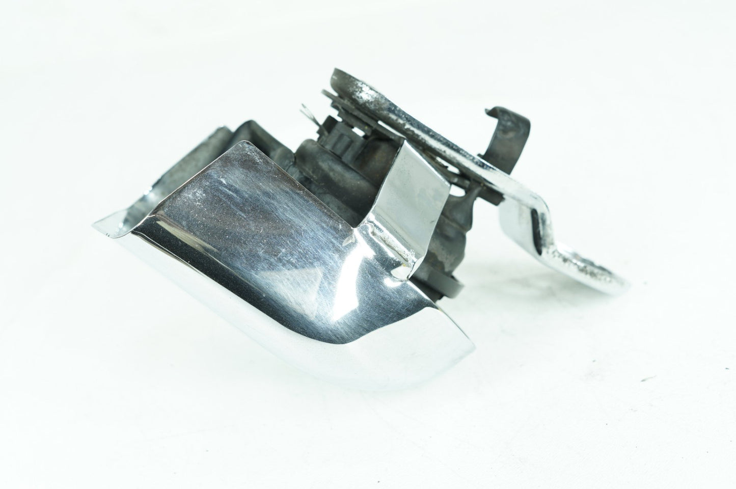 2008 - 2016 Harley-Davidson Touring Road Glide Custom Horn Signal Klaxon Chrome Cover   69012-93A