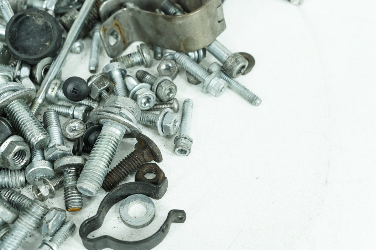 2014 Harley-Davidson Touring FLHTCU - Hardware Bolts Nuts & Brackets
